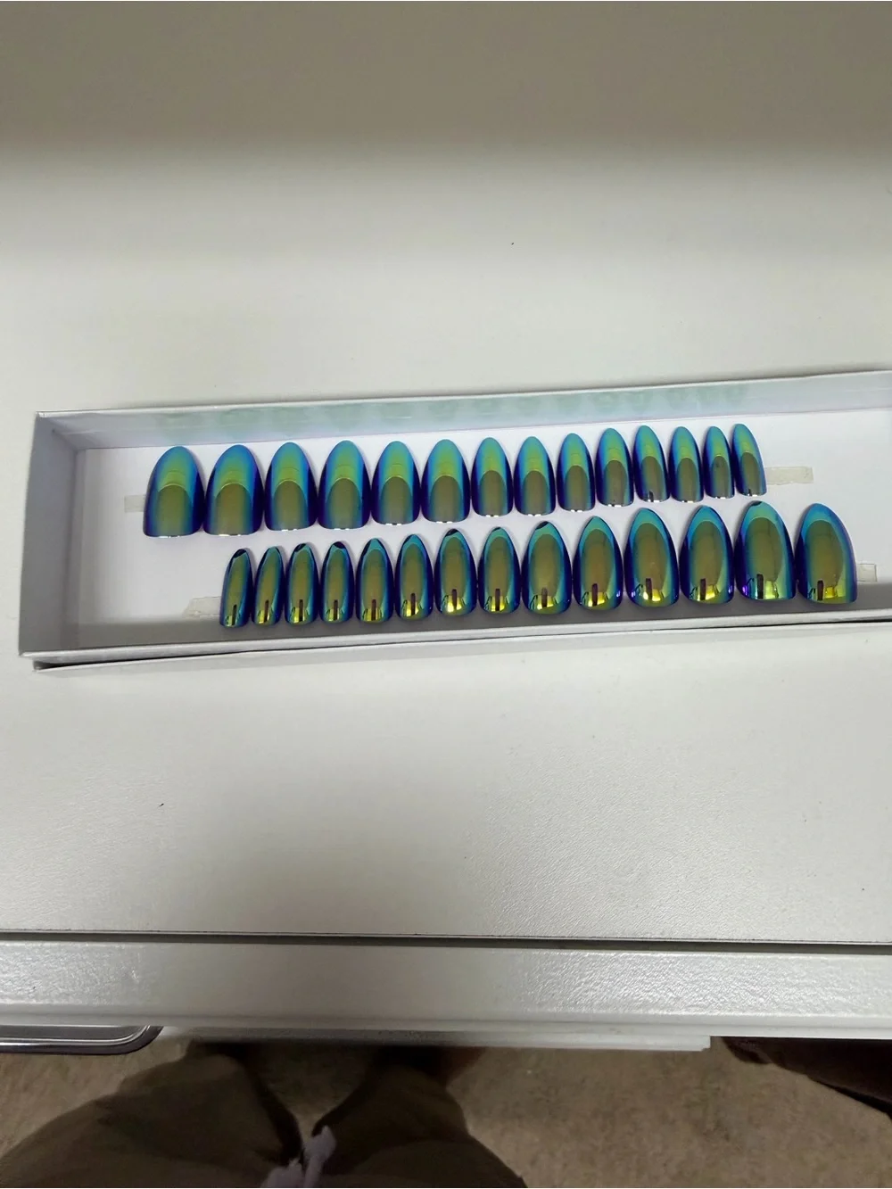 Iridescent Blue-Green Press-On Nails Set